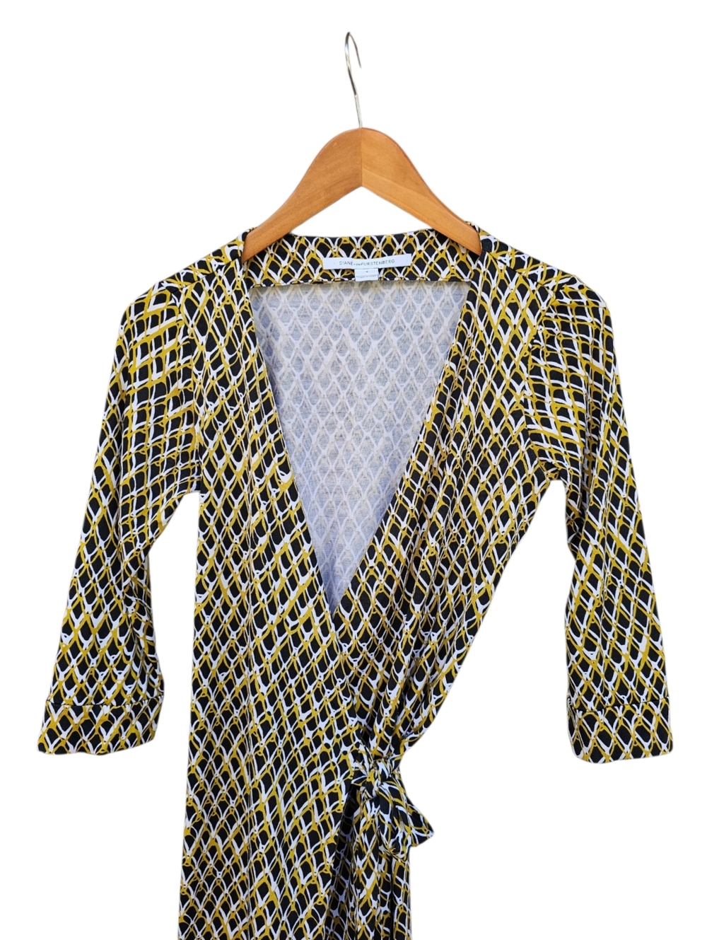 Diane Von Furstenberg New Julian 100% Silk Wrap Dress Size 4 - Picture 3 of 12